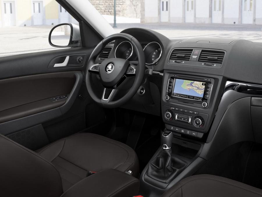  Skoda Yeti OutDoor Laurin & Klement 2013 года  (фото 11 из 17)